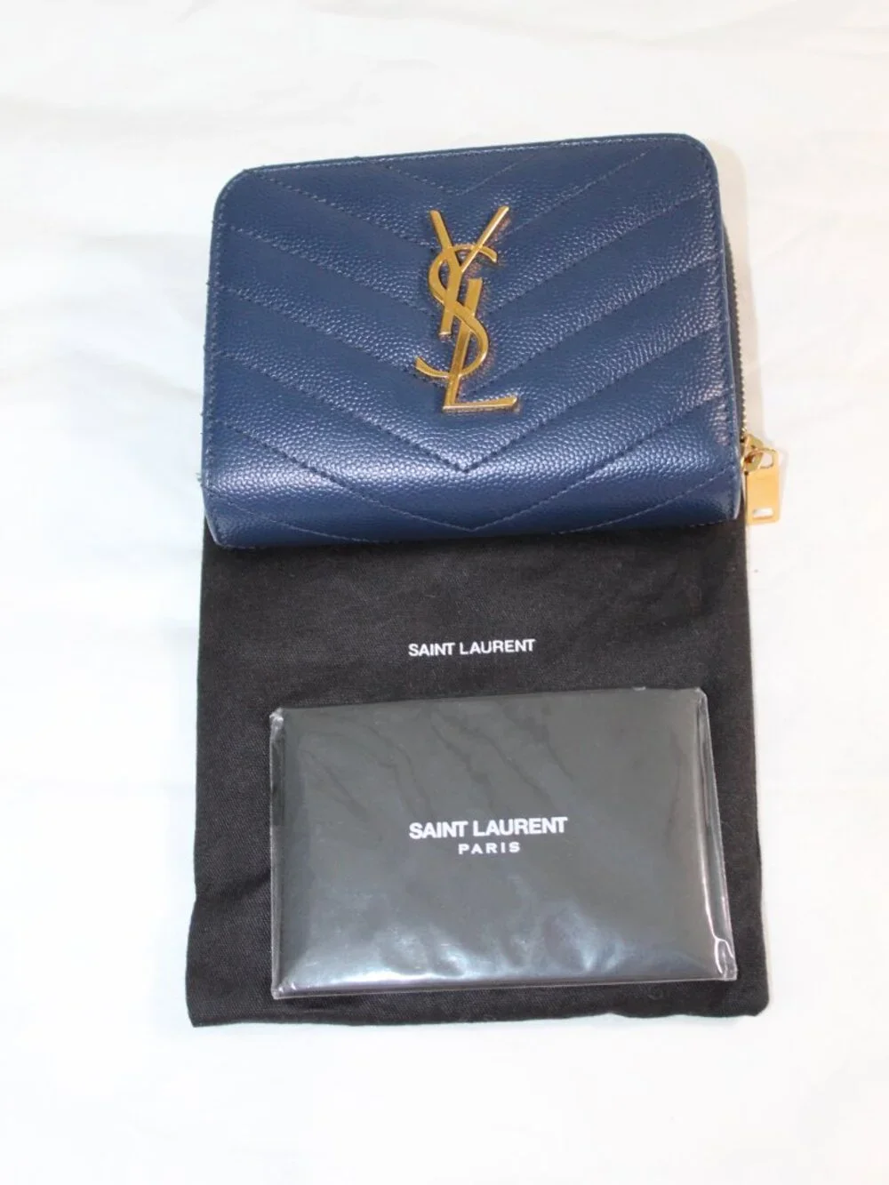Saint Laurent YSL Grain De Poudre Matelasse Chevron Monogram Zip Around Wallet - Picture 10 of 11